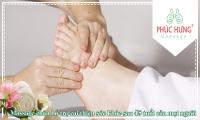 Massage chân hỗ trợ cải thiện sức khỏe sau 45 tuổi của mọi người